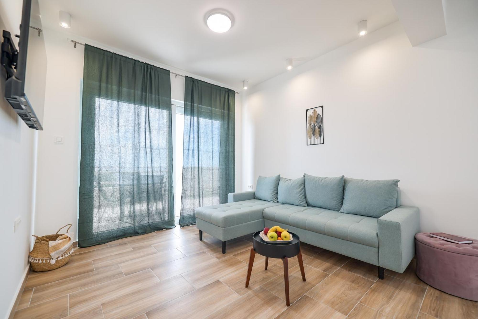 Beachfront Apartments Tic With Seaview Miletici Exterior photo