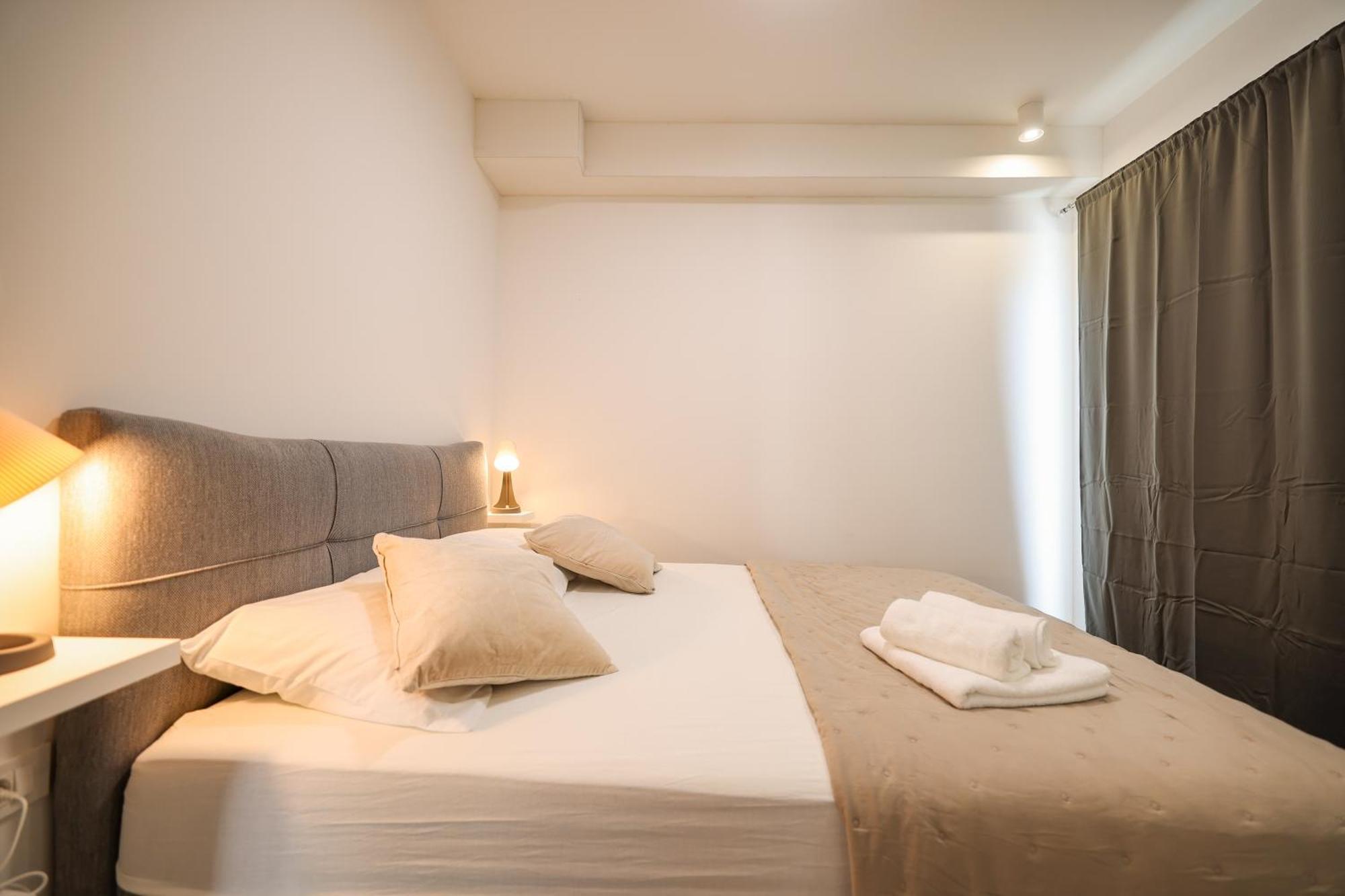 Beachfront Apartments Tic With Seaview Miletici Exterior photo