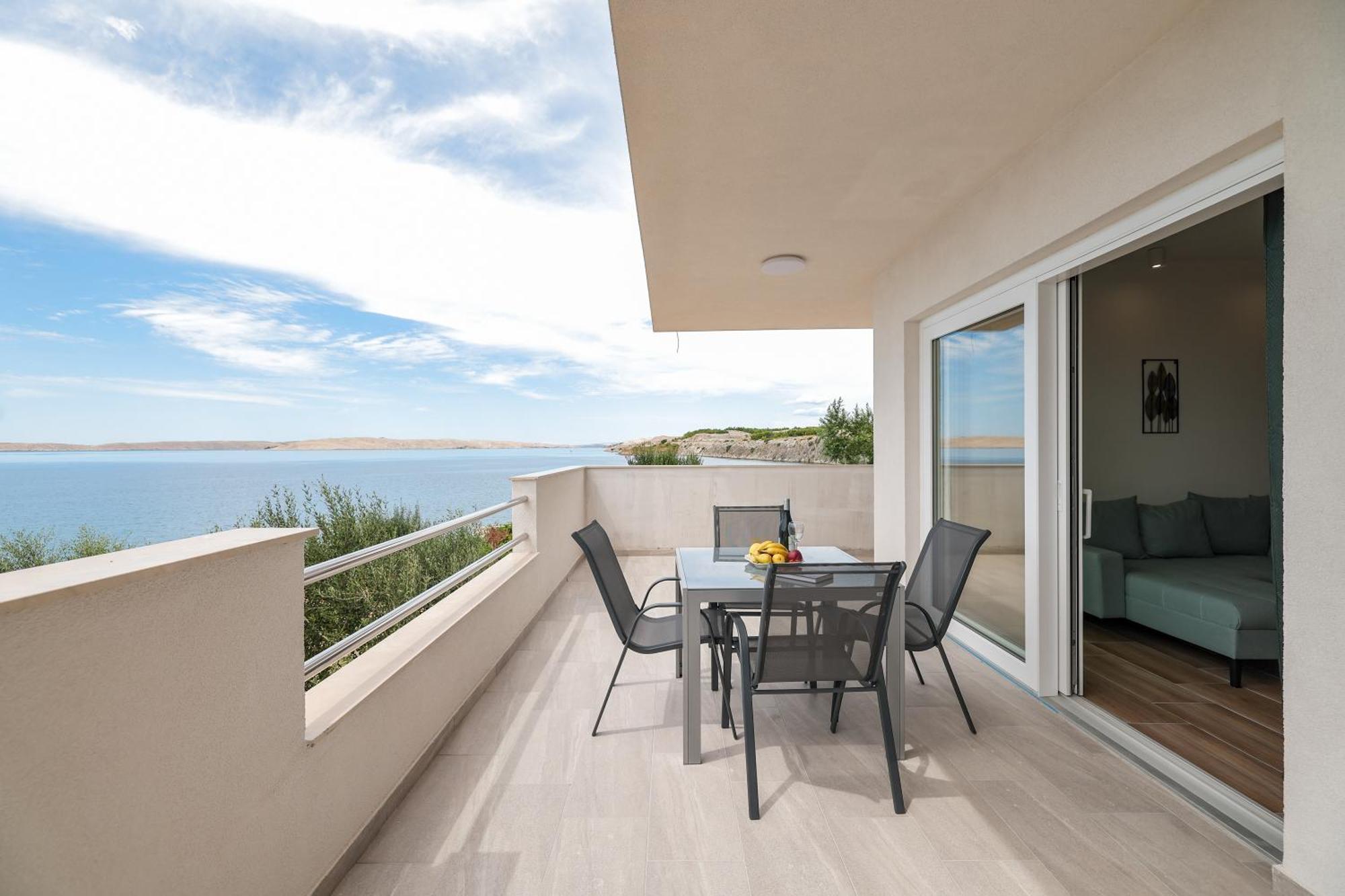 Beachfront Apartments Tic With Seaview Miletici Exterior photo