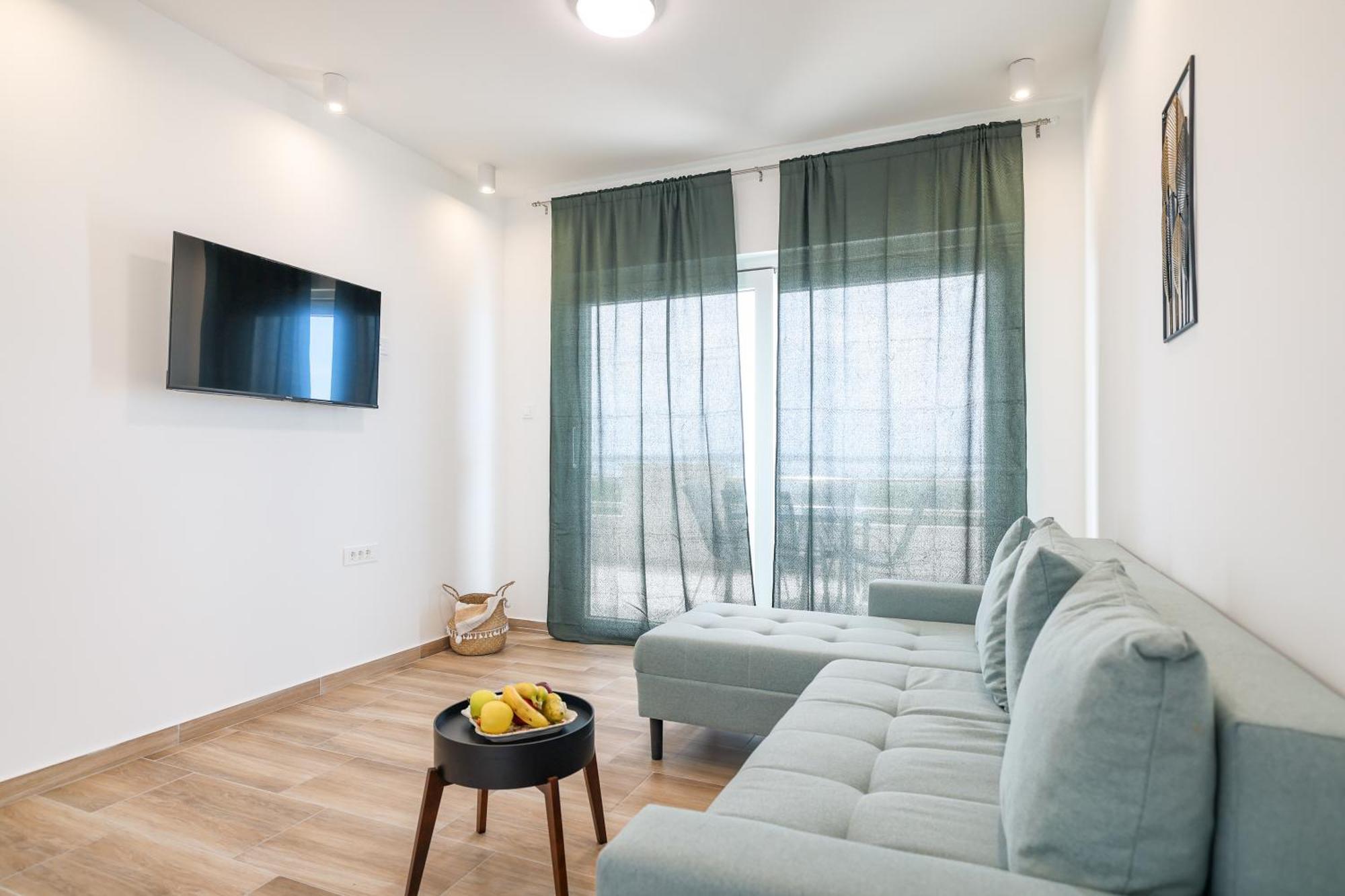 Beachfront Apartments Tic With Seaview Miletici Exterior photo